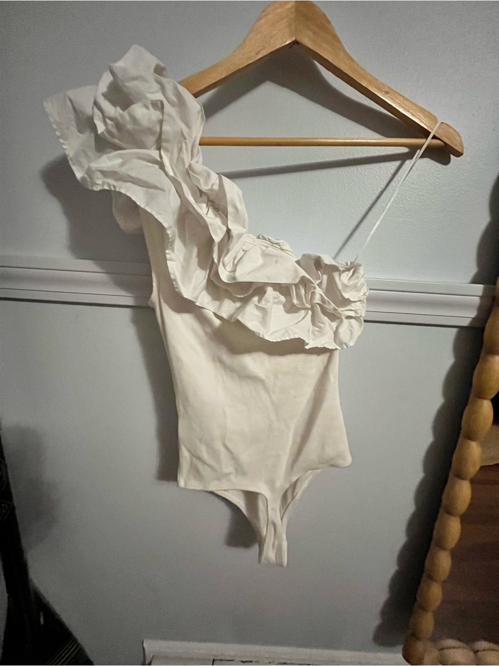 Express White One-Shoulder Ruffle Bodysuit - Picture 2 of 3